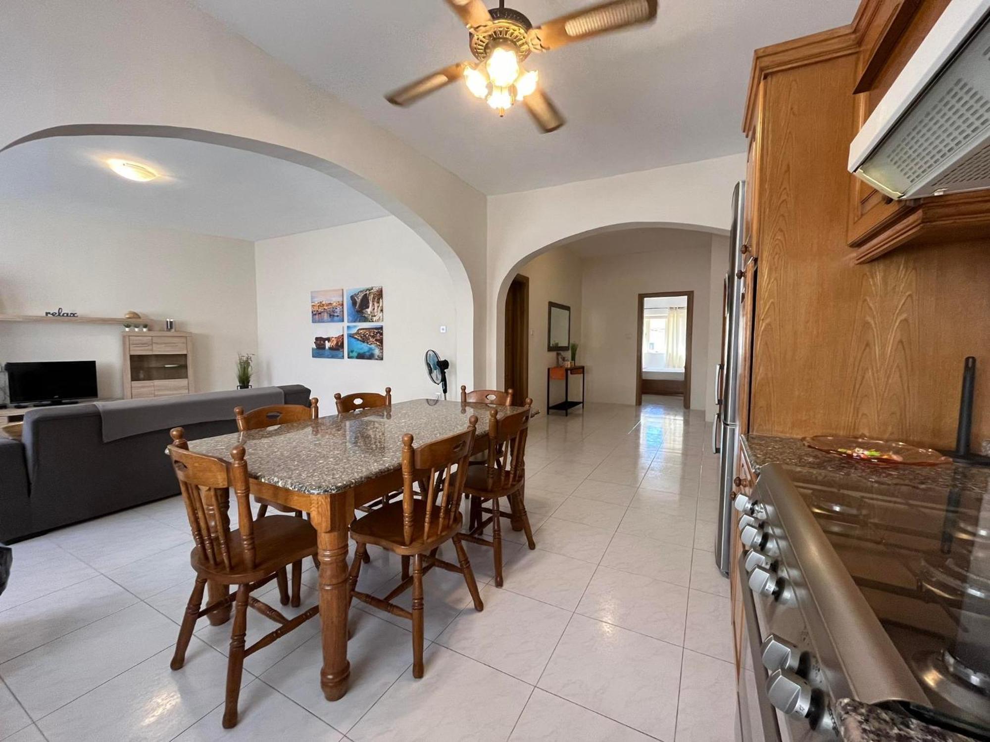 Nr41 Holiday Apartment - Close To Village Centre, Promenade, Shops & Restaurants Marsaxlokk Exterior foto